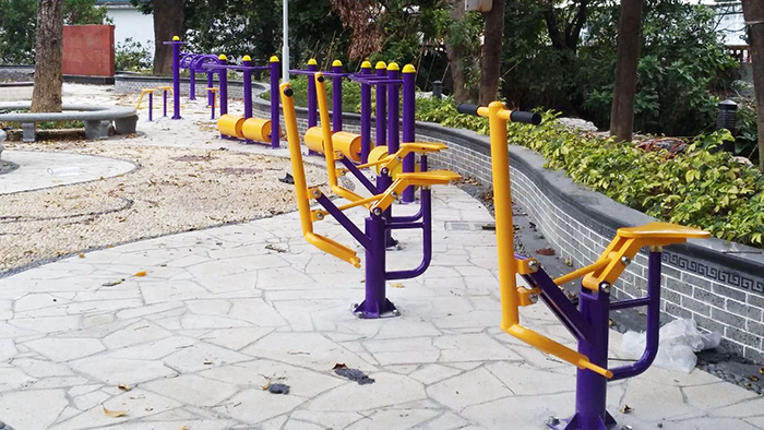 小區(qū)健身器材